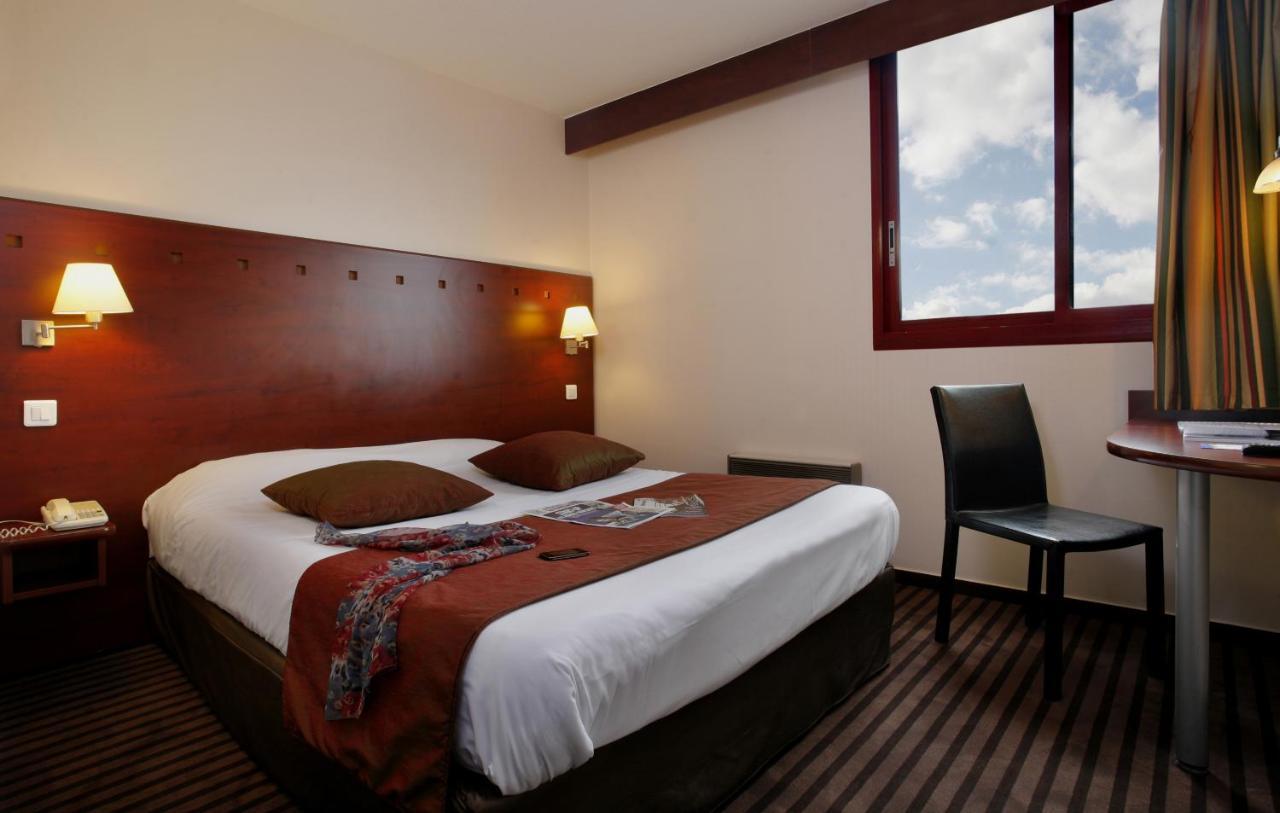 Hotel Gallieni Gennevilliers Rum bild